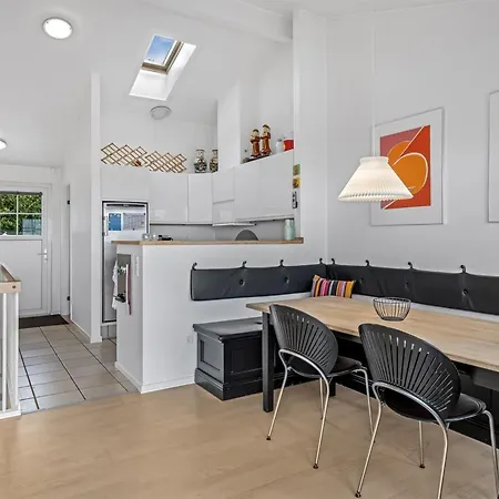 Appartement Albine - 500m From The Sea By Interhome